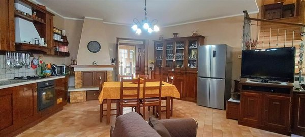 appartamento in vendita a Collevecchio in zona Cicignano