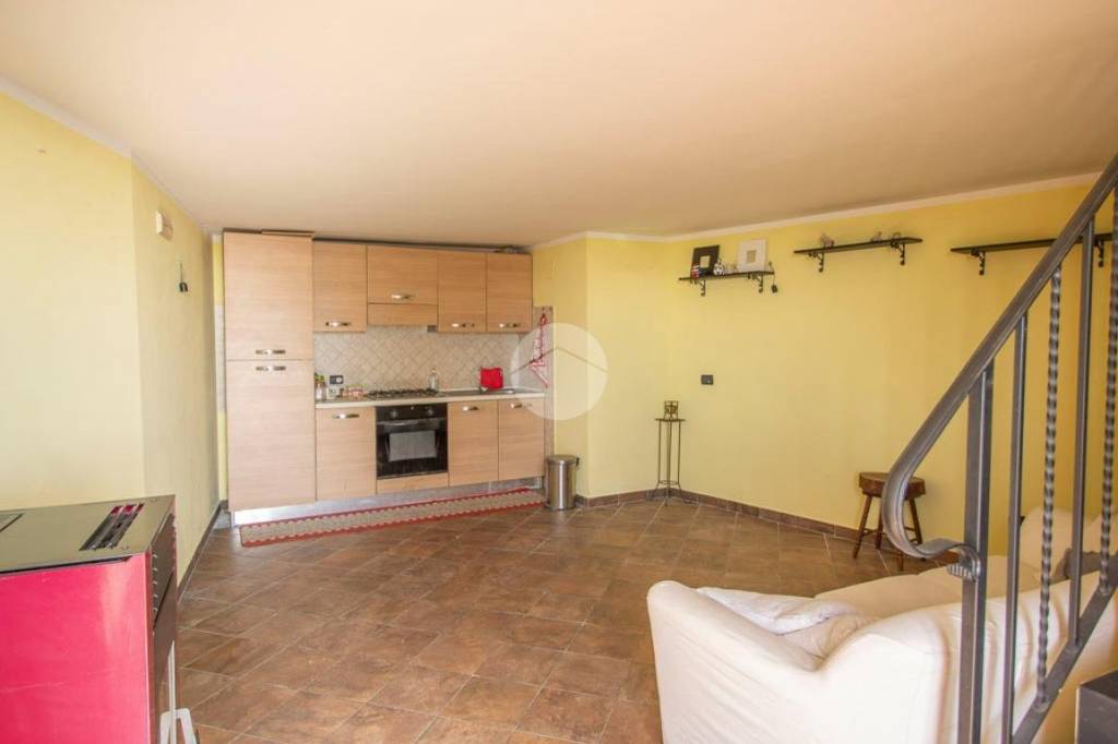 casa indipendente in vendita a Collevecchio in zona Cicignano