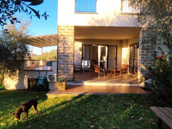 casa indipendente in vendita a Collevecchio