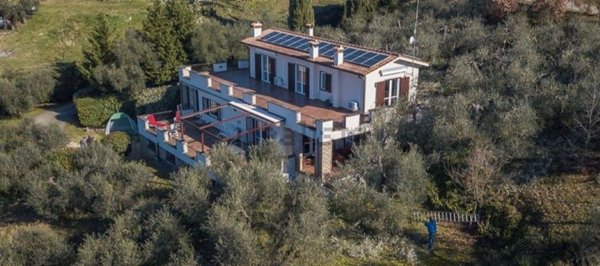 casa indipendente in vendita a Collevecchio