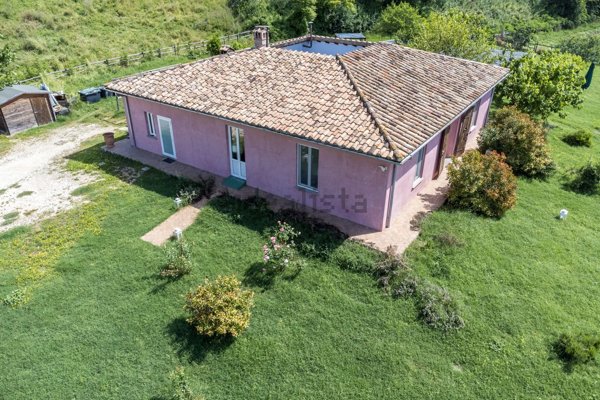 casale in vendita a Collevecchio