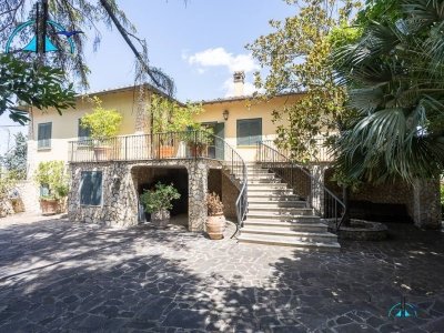 casa indipendente in vendita a Collevecchio