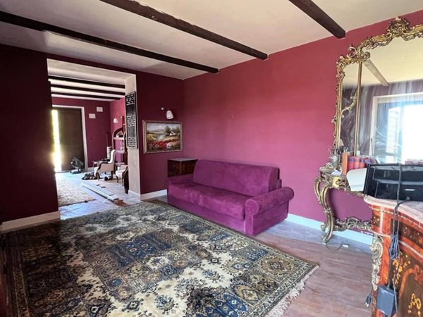 casa indipendente in vendita a Collevecchio