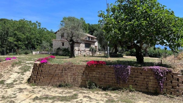 casale in vendita a Collevecchio