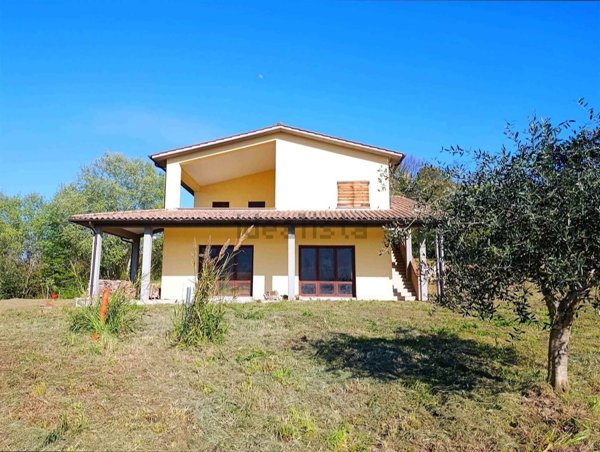 casa indipendente in vendita a Collevecchio in zona Cicignano