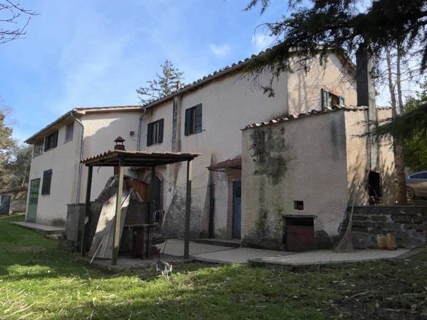casa indipendente in vendita a Collevecchio