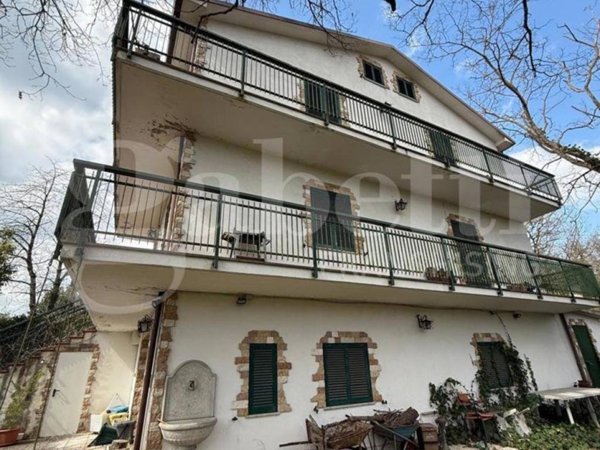 casa indipendente in vendita a Colli sul Velino