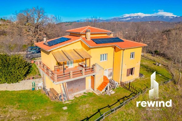 casa indipendente in vendita a Concerviano in zona Cenciara