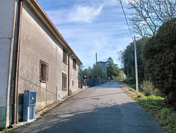 casa indipendente in vendita a Configni