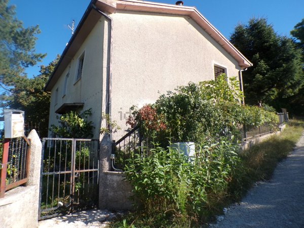casa indipendente in vendita a Configni