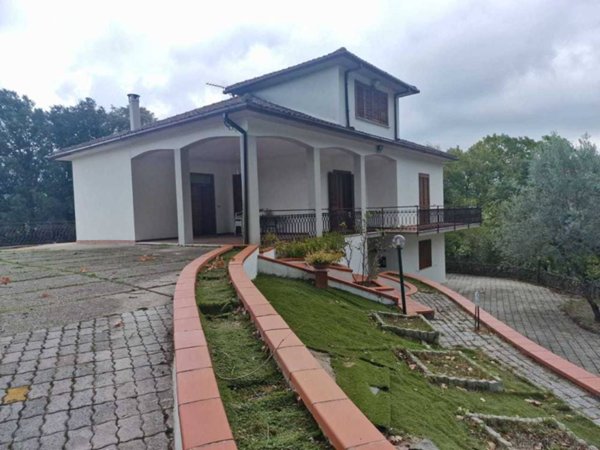 casa indipendente in vendita a Configni