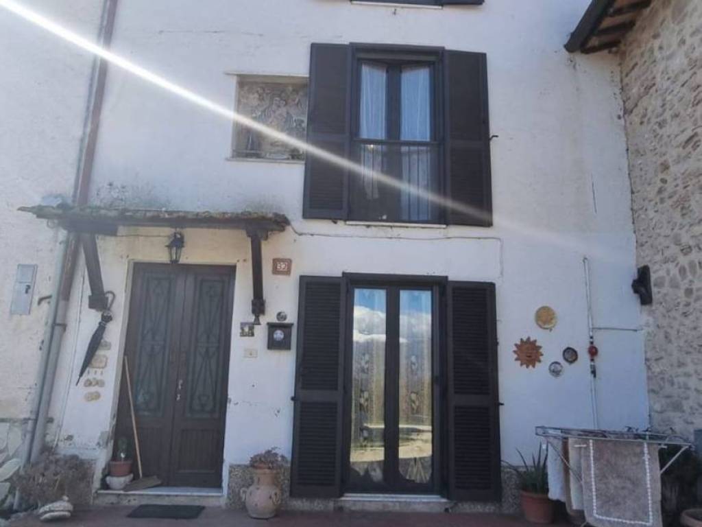 casa indipendente in vendita a Contigliano