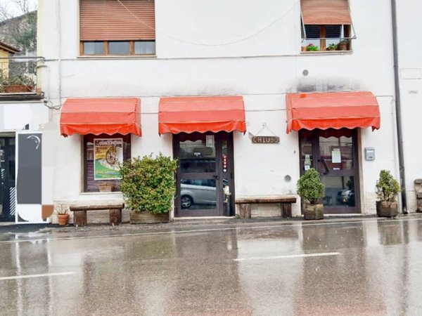 negozio in vendita a Contigliano