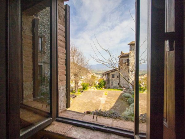 casa indipendente in vendita a Contigliano