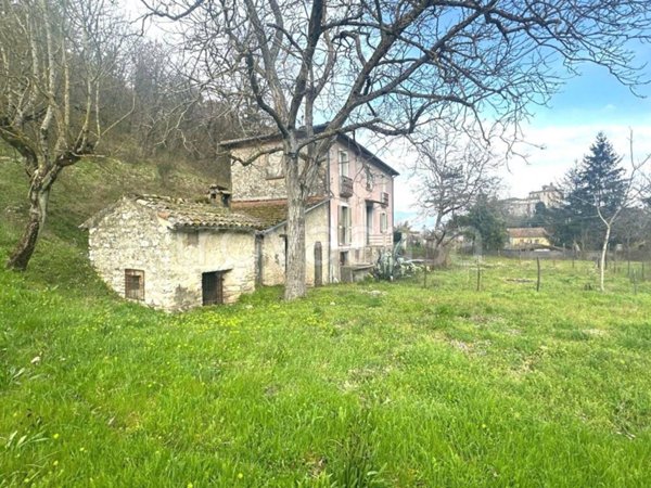 casa indipendente in vendita a Contigliano