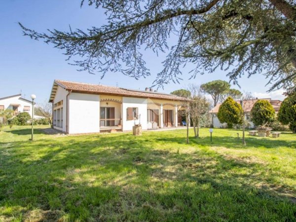 casa indipendente in vendita a Contigliano