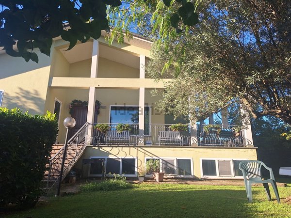 casa indipendente in vendita a Contigliano