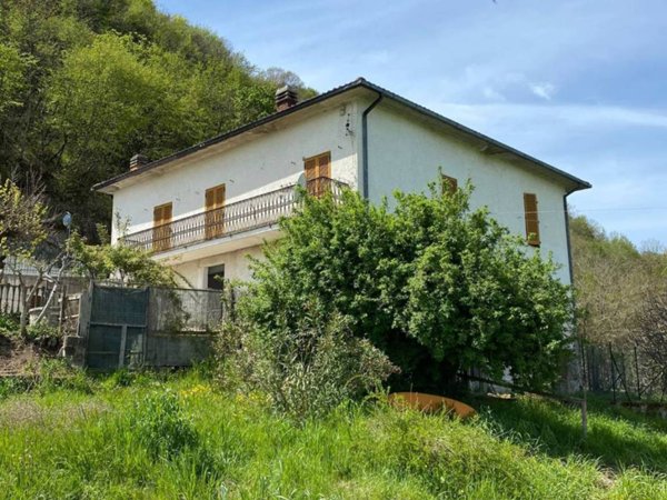 casa indipendente in vendita a Contigliano