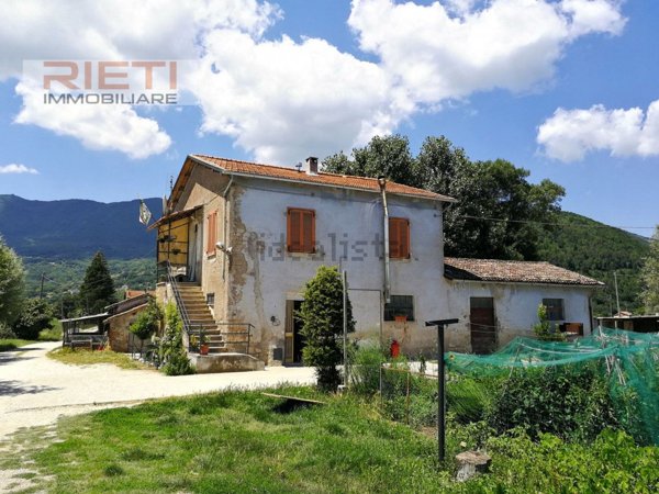 casale in vendita a Contigliano