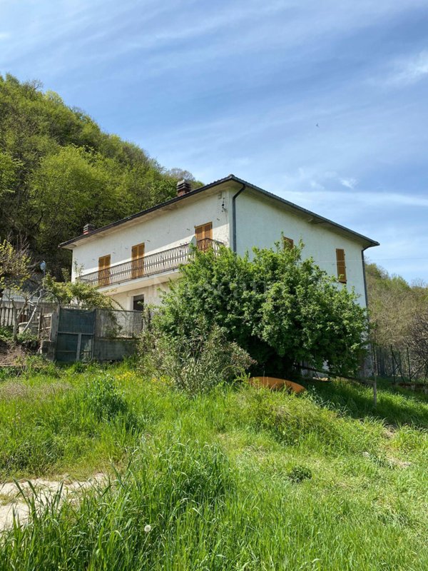 casa indipendente in vendita a Contigliano