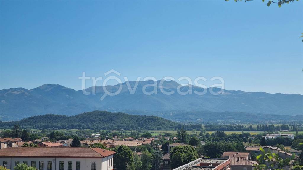 casa indipendente in vendita a Contigliano