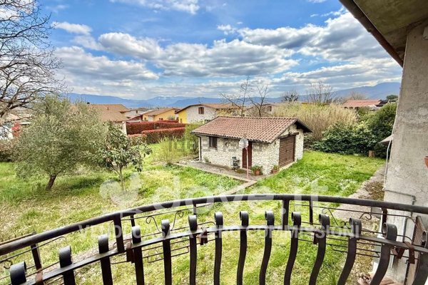 casa indipendente in vendita a Contigliano