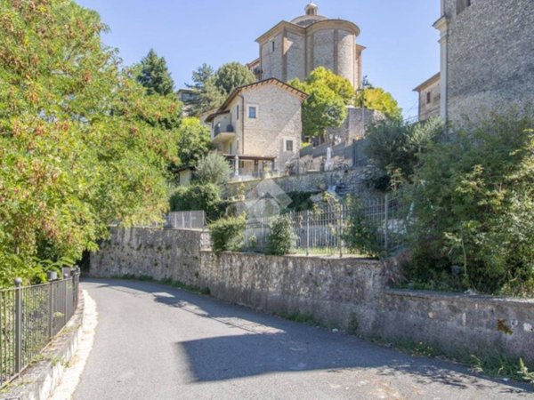 casa indipendente in vendita a Contigliano