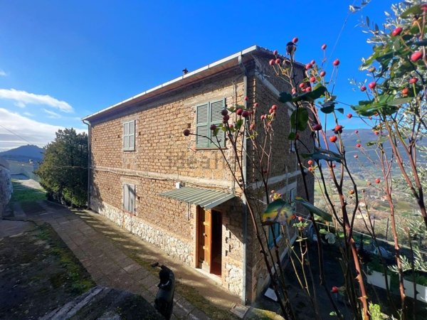 pentavano in vendita a Cottanello