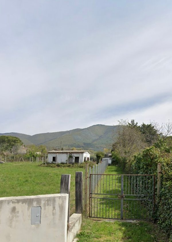 terreno edificabile in vendita a Fara in Sabina in zona Passo Corese