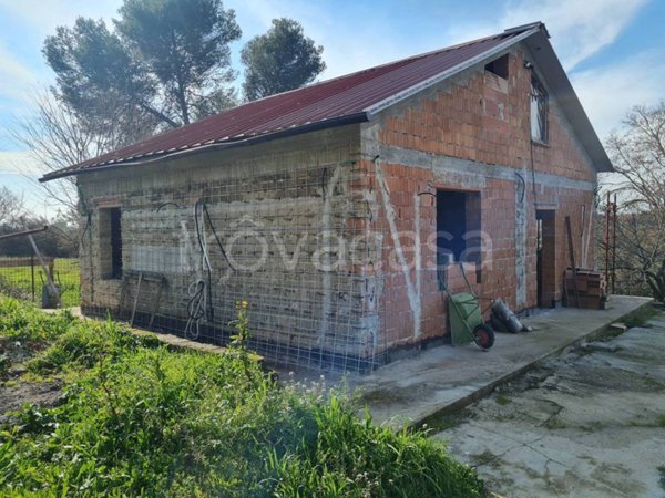 casa indipendente in vendita a Fara in Sabina in zona Passo Corese