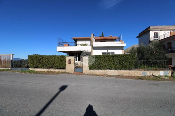 casa indipendente in vendita a Fara in Sabina in zona Passo Corese