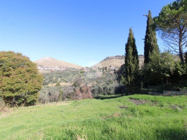 appartamento in vendita a Fara in Sabina in zona Coltodino