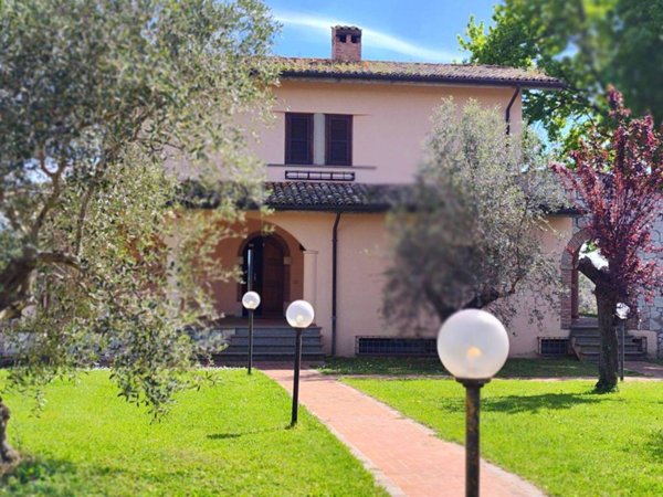 casa indipendente in vendita a Fara in Sabina