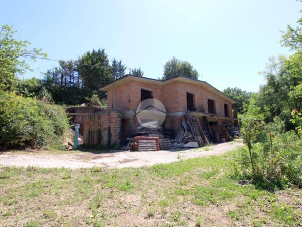 casa indipendente in vendita a Fara in Sabina in zona Passo Corese