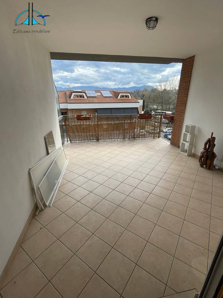 appartamento in vendita a Fara in Sabina in zona Passo Corese