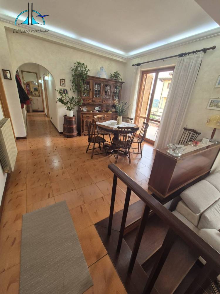 casa indipendente in vendita a Fara in Sabina