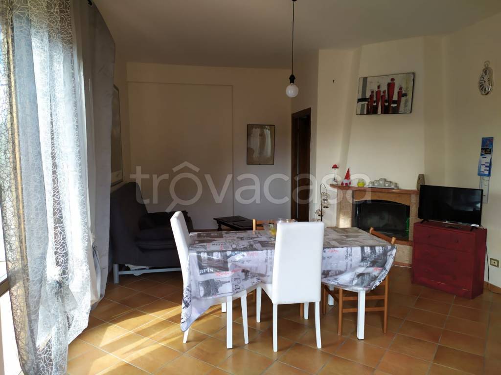 appartamento in vendita a Fara in Sabina