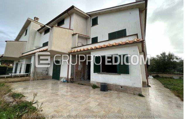 appartamento in vendita a Fara in Sabina