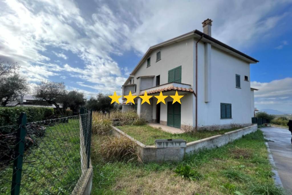 appartamento in vendita a Fara in Sabina