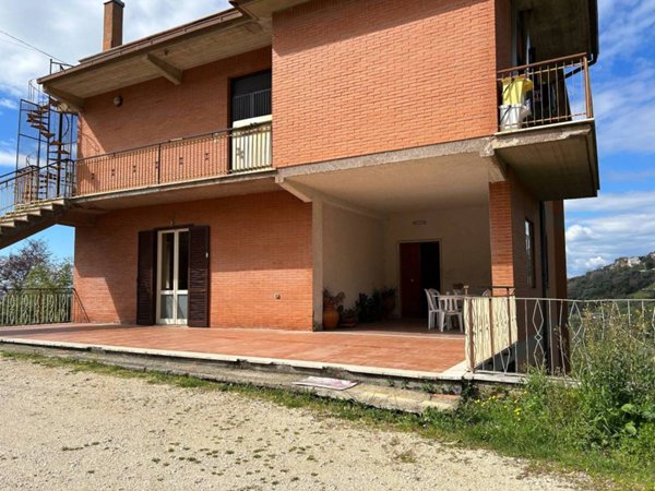 appartamento in vendita a Fara in Sabina