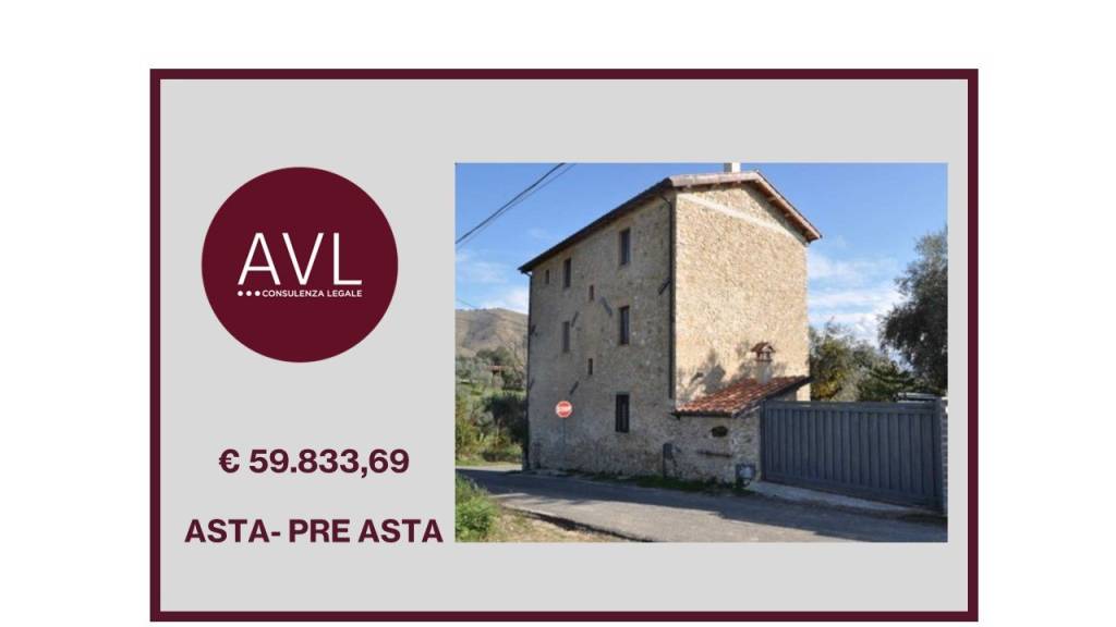 casa indipendente in vendita a Fara in Sabina