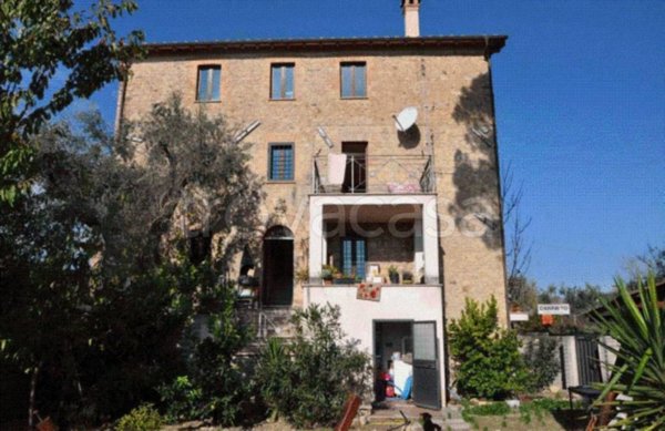 appartamento in vendita a Fara in Sabina