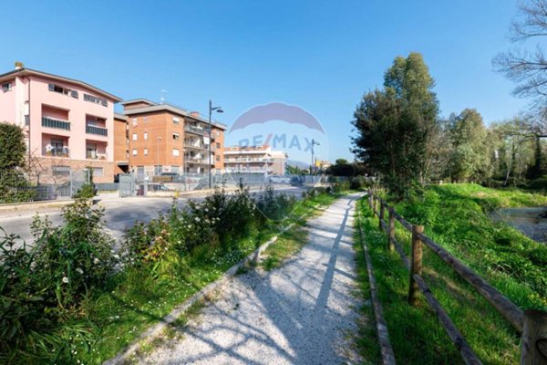 appartamento in vendita a Fara in Sabina in zona Passo Corese