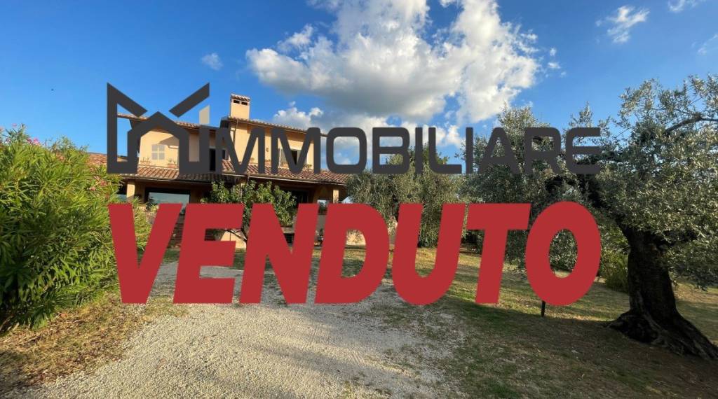 casa indipendente in vendita a Fara in Sabina