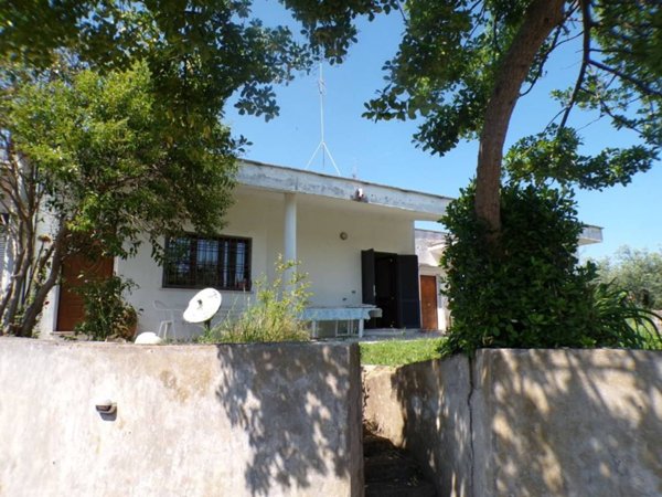 casa indipendente in vendita a Fara in Sabina in zona Passo Corese