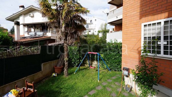 appartamento in vendita a Fara in Sabina in zona Passo Corese