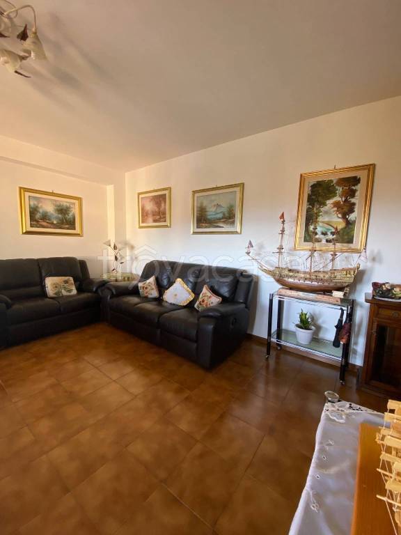 appartamento in vendita a Fara in Sabina in zona Passo Corese