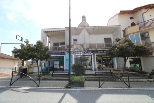 appartamento in vendita a Fara in Sabina in zona Passo Corese