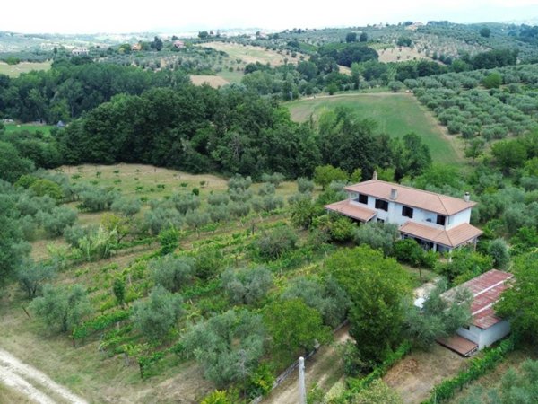 casa indipendente in vendita a Fara in Sabina in zona Passo Corese