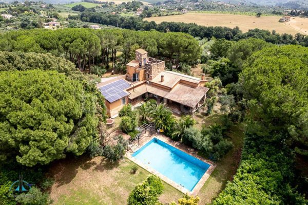 casa indipendente in vendita a Fara in Sabina